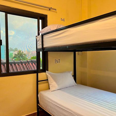 Easy Go Backpacker Hostel Vang Vieng Esterno foto