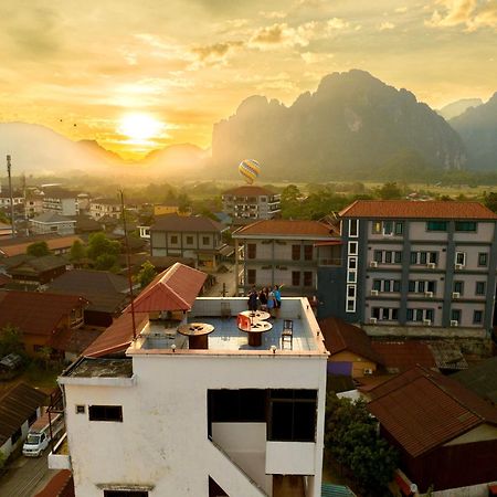 Easy Go Backpacker Hostel Vang Vieng Esterno foto