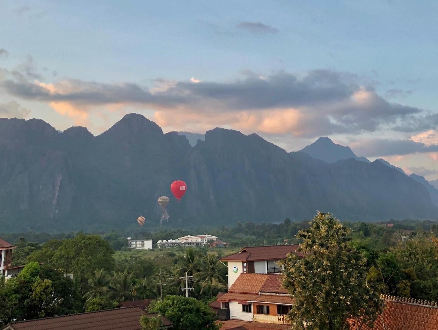 Easy Go Backpacker Hostel Vang Vieng Esterno foto