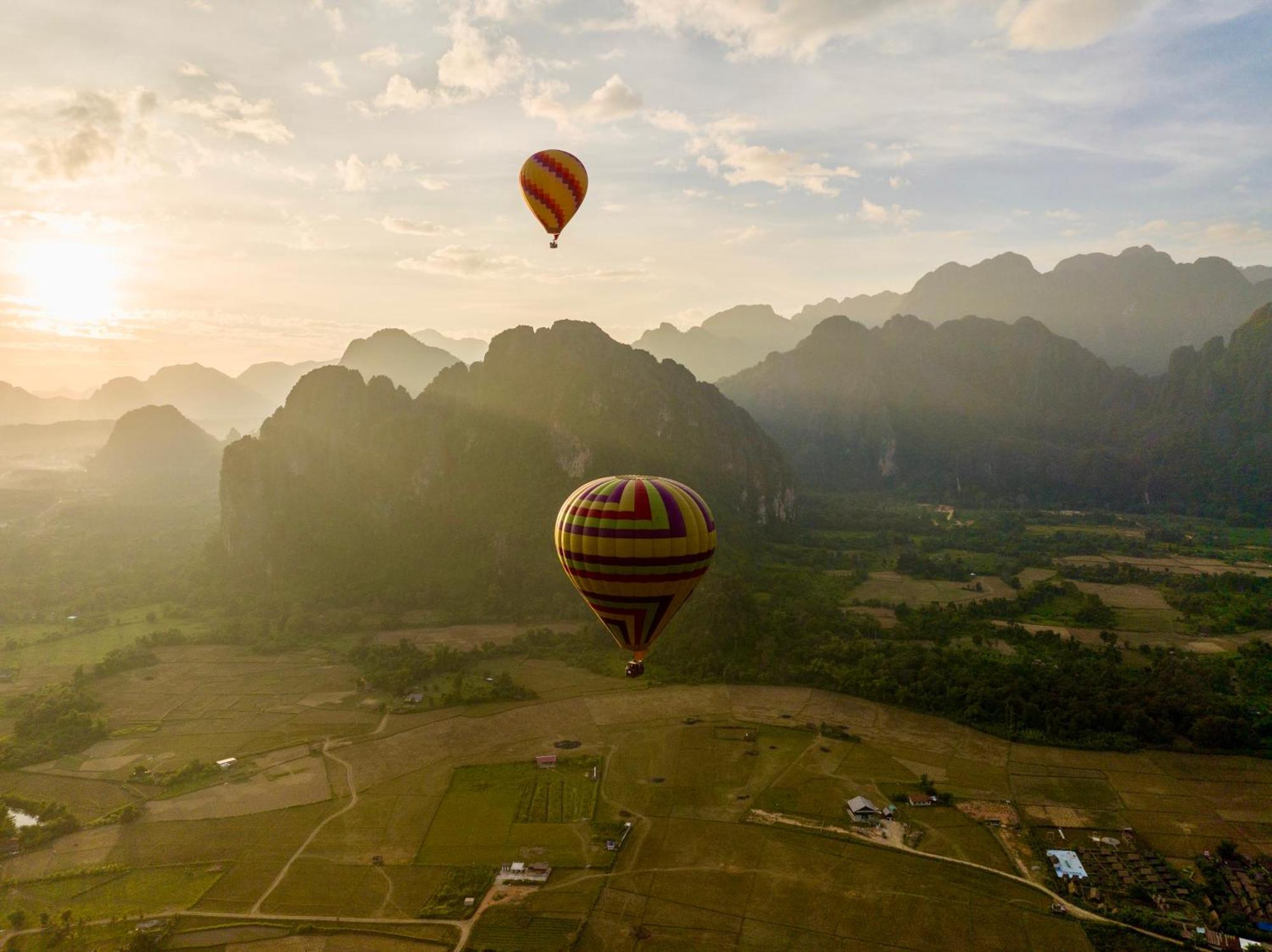 Easy Go Backpacker Hostel Vang Vieng Esterno foto
