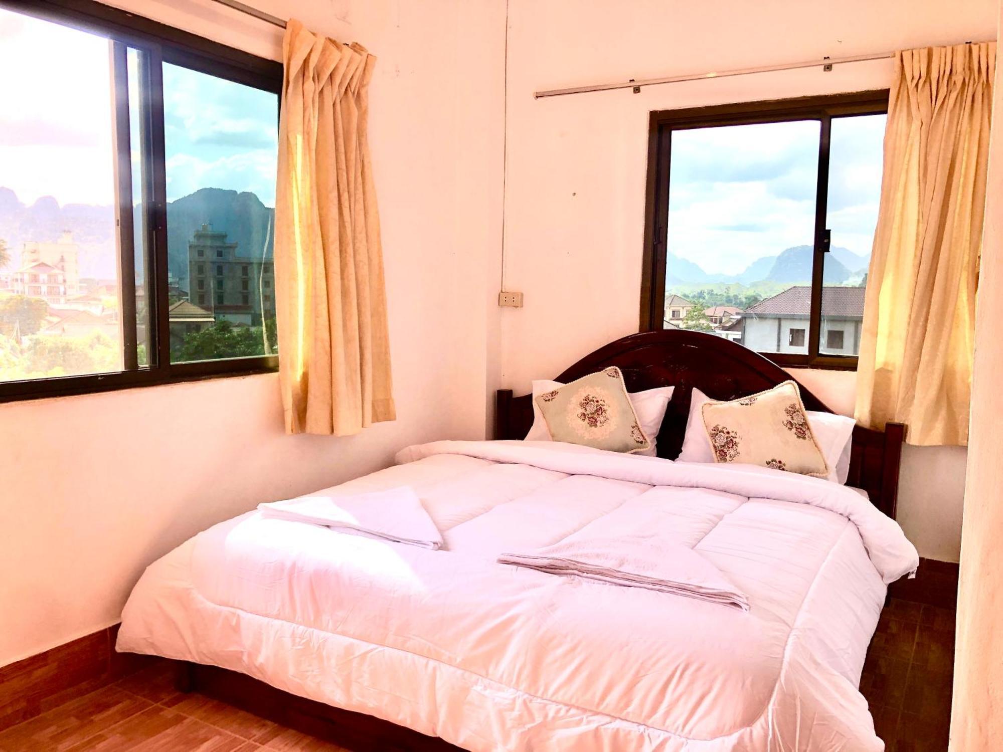 Easy Go Backpacker Hostel Vang Vieng Esterno foto