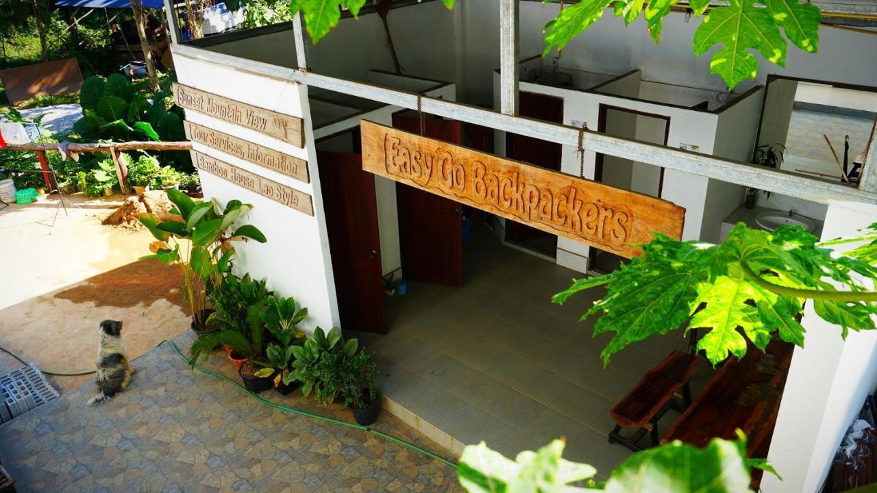 Easy Go Backpacker Hostel Vang Vieng Esterno foto